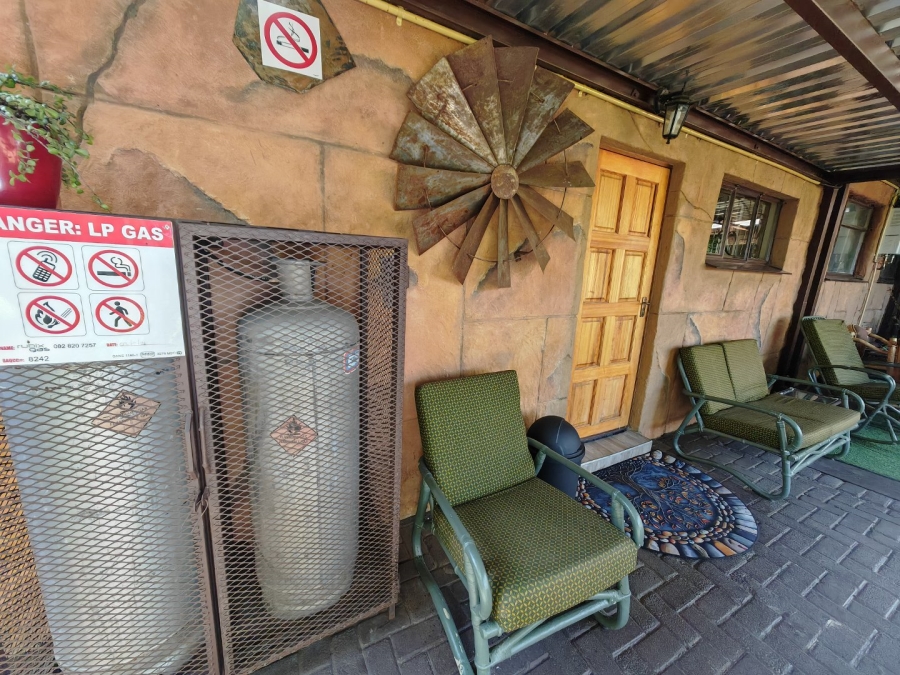 6 Bedroom Property for Sale in Dan Pienaar Free State